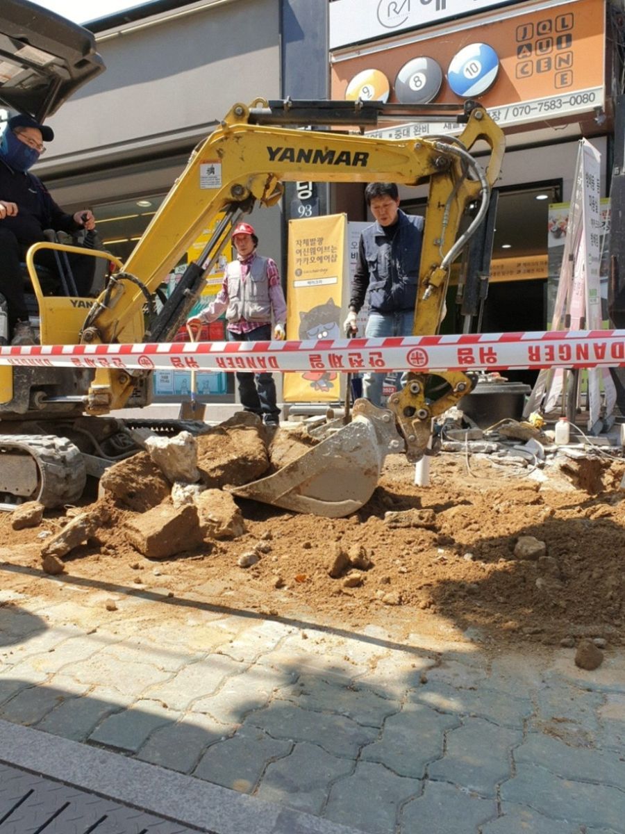 서울특별시 마포구 정화조 — 유입·유출 배관 교체 — 구배를 다시 잡아 역류를 막는다